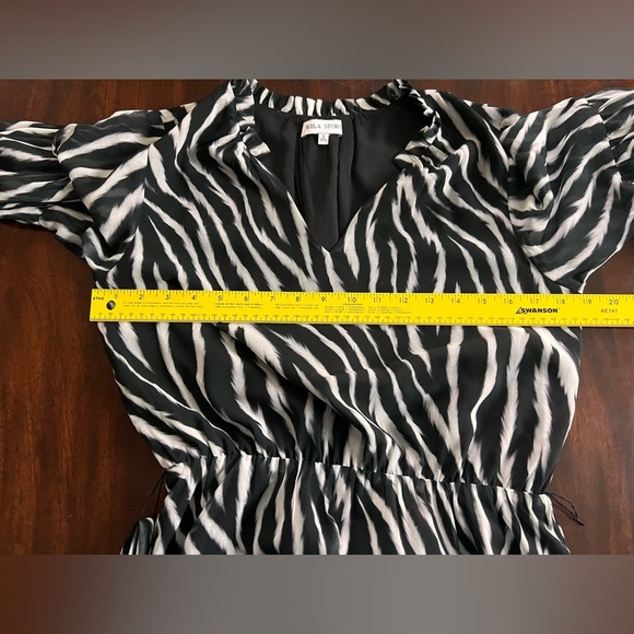 Willa Story “Anne” Dress – Size Small - Picture 6 of 6